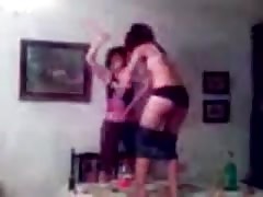 Bulgarian girls dance