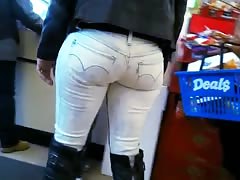 Beautiful Latina Perfect Ass In Tight Jeans
