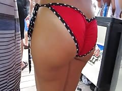 Lovely teen with bikini thong !